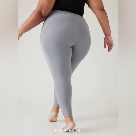 Athleta Salutation Stash 7/8 Tight // Coastline Blue - Picture 5 of 9